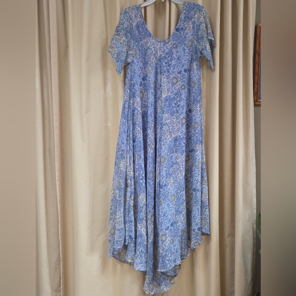 Vintage Beautiful Blue Floral Flowy Maxi Dress with Curved Asymmetrical Hem